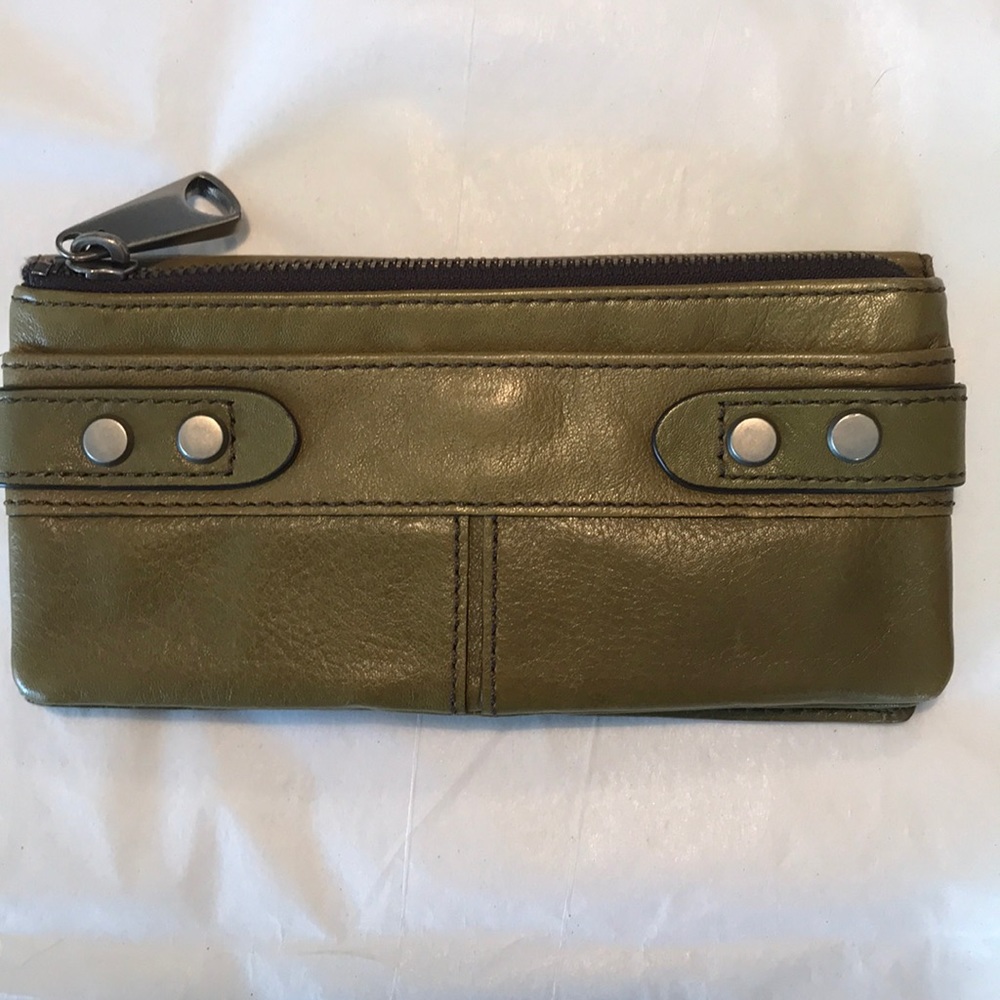 EUC Vintage Fossil Genuine Leather Wallet